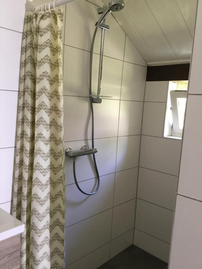 Landelijk Gelegen Huisje Op Erf Veeningen Εξωτερικό φωτογραφία