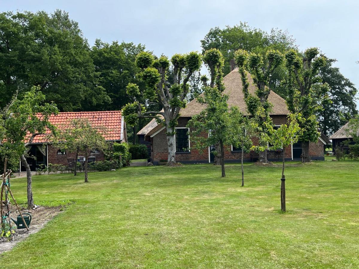 Landelijk Gelegen Huisje Op Erf Veeningen Εξωτερικό φωτογραφία
